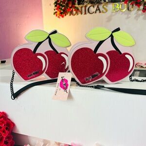 🍒🍒🍒Betsey Johnson Red and Green Crossbody Bag